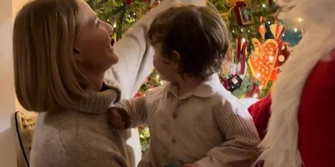 Ο Βασίλης Κικίλιας ντύθηκε Άγιος Βασίλης | Η ανάρτησή της Τζένης Μπαλατσινού