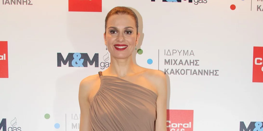 Η Τζίνα Αλιμόνου υιοθέτησε την πιο θηλυκή τάση στα μαγιό