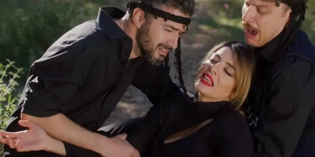 Στον αέρα το απίθανο trailer της "Κατάρας της Τζέλας Δελαφράγκα"