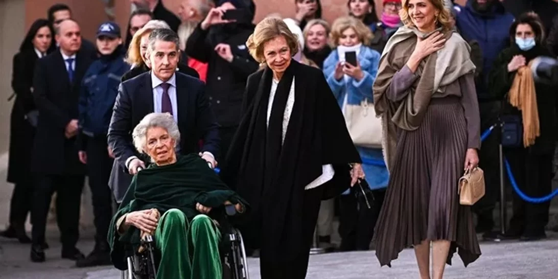Βασίλισσα Σοφία | Όταν η αδελφή της, Ειρήνη ήταν παράνυμφος στον γάμο της με τον Χουάν Κάρλος