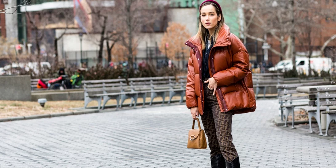 Εκπτώσεις στη Bershka | Τα πανωφόρια που θα αγοράσει μία ενημερωμένη fashionista