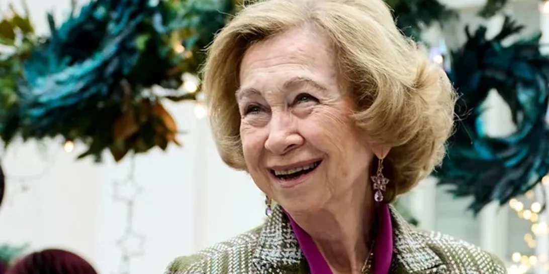 Bασίλισσα Σοφία | To Νο1 δημοφιλές ελληνικό κόσμημα που πρόσθεσε στην εκκεντρική της εμφάνιση