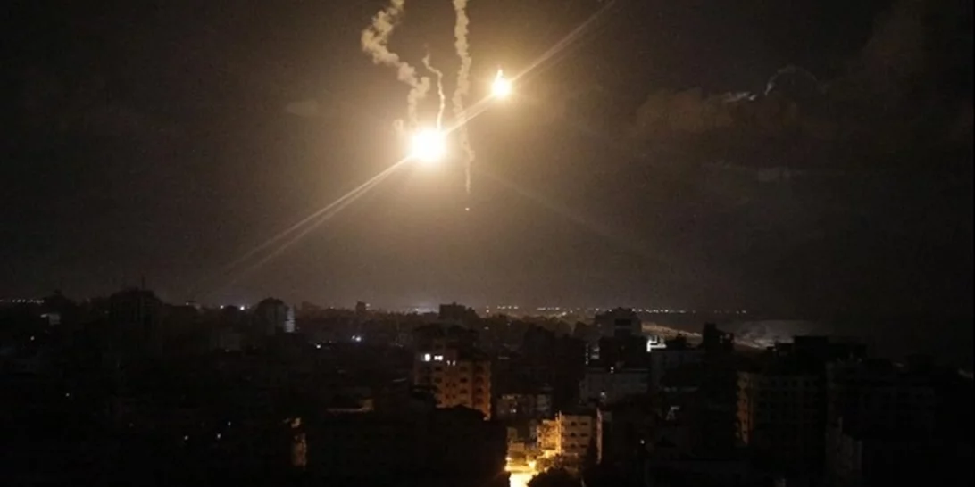 Πόλεμος στο Ισραήλ | Αεροπορική επιδρομή σε τζαμί στη Δυτική Οχθη - "Θα μπούμε στη Γάζα"