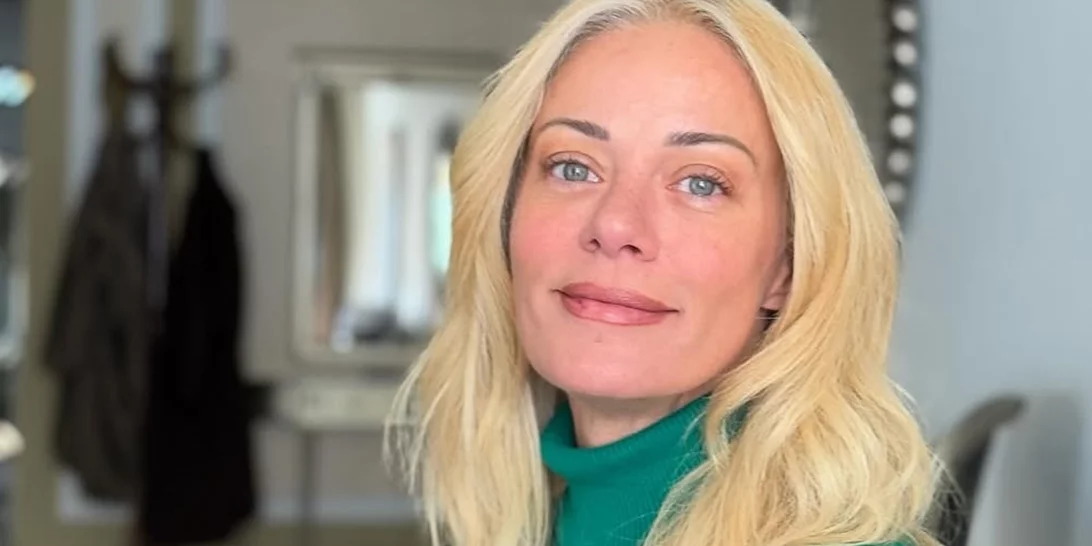 Ο metallic καθρέφτης της Ζέτας Μακρυπούλια | 5 καθρέφτες που θα μεταμορφώσουν το σαλόνι σου