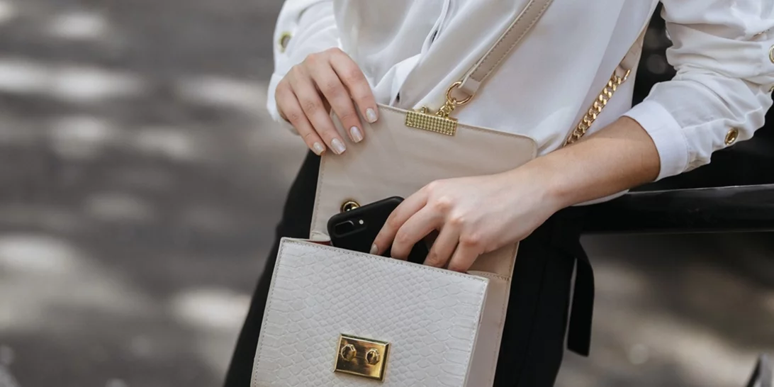 Μπήκε ο Νοέμβριος | 10 stylish μανικιούρ για να διαλέξεις τι θα κάνεις αυτόν το μήνα στα νύχια σου