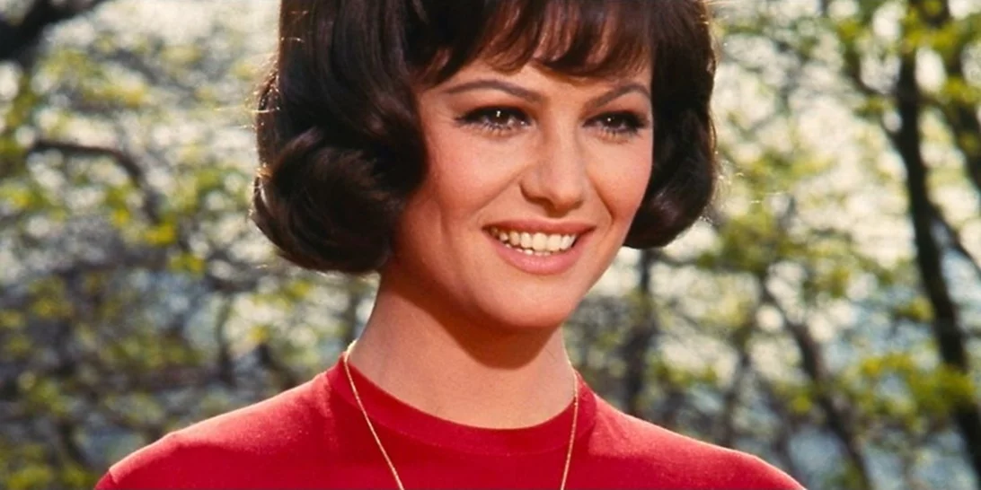 Η Claudia Cardinale με το πιο διαχρονικό φόρεμα πλάι στον Alain Delon, πριν από 55 χρόνια