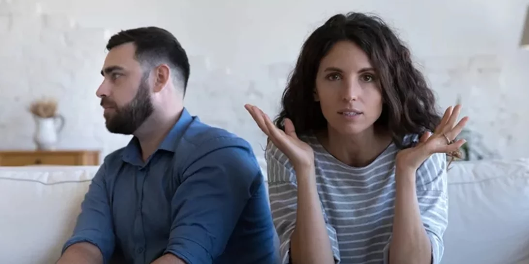 8 τοξικές φράσεις που βάζουν τη σχέση σου σε μπελάδες! Ψυχολόγος του Harvard εξηγεί