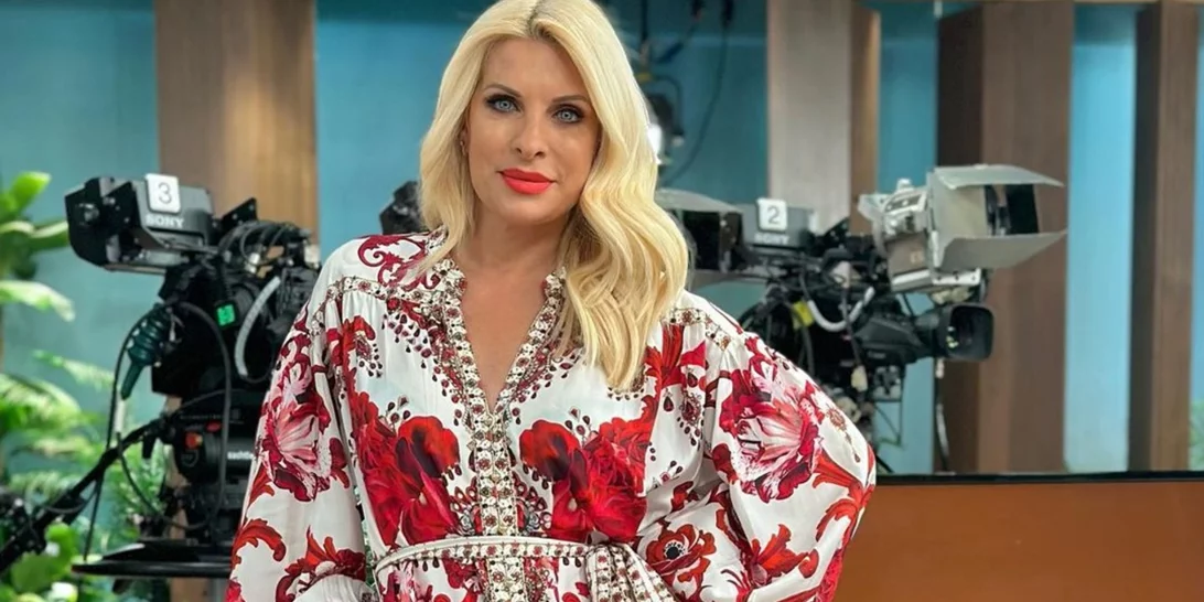 Η Ελένη Μενεγάκη με το φόρεμα από τα Marks&Spencer που δεν θα σταματήσεις να φοράς στην πόλη το καλοκαίρι