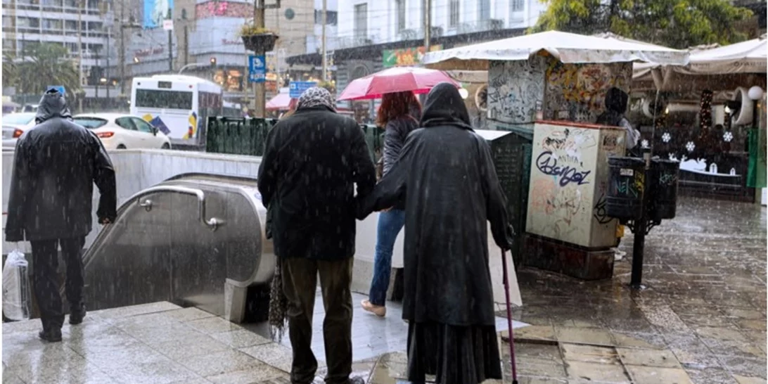 Καιρός | Ισχυρές βροχές και πτώση της θερμοκρασίας σήμερα - Πού θα χιονίσει