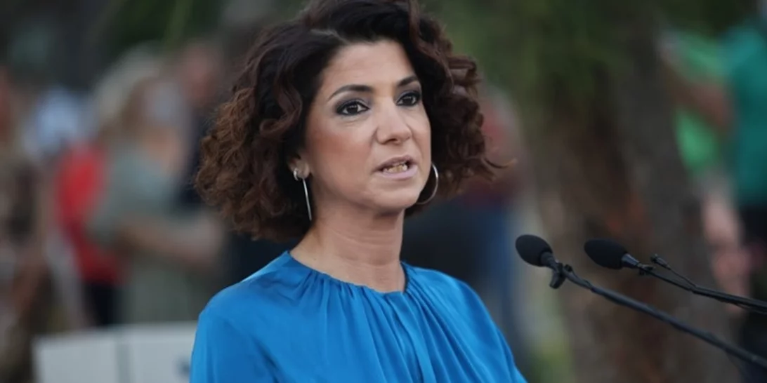 Αλεξία Μπακογιάννη | Η σπάνια εμφάνιση σε glam party στην Αθήνα - Ανανεωμένη με νέο look