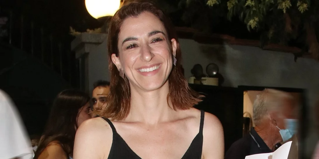 Μην ψάχνεις άλλο | Η Μαρίζα Ρίζου έκανε το πιο κομψό μανικιούρ για κοντά νύχια