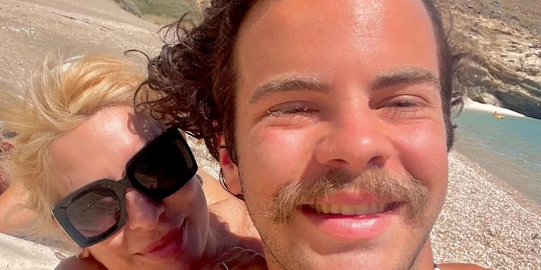 Ελένη Μενεγάκη | Οι τρυφερές ευχές στον γιο της, Άγγελο, για τη γιορτή του