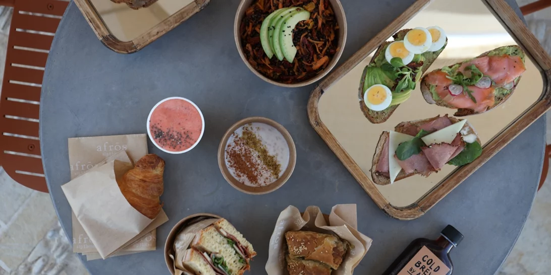 āfros paros | Κυκλαδίτικες γεύσεις και gourmet snacks στο πιο γευστικό στέκι της Πάρου