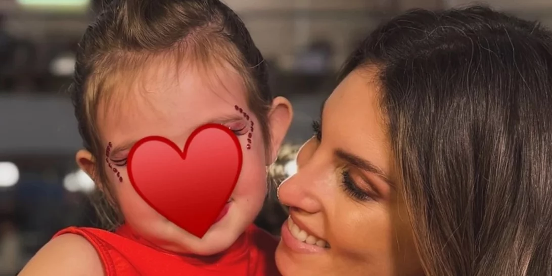 Σιέννα Μιχοπούλου | Με super cute outfit σε παιχνίδια με τη νονά της