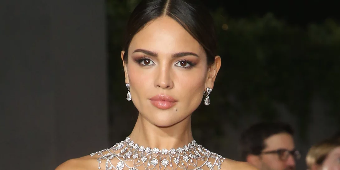 Το πανεύκολο hack για πιο ζουμερά και σαρκώδη χείλη σε 1'