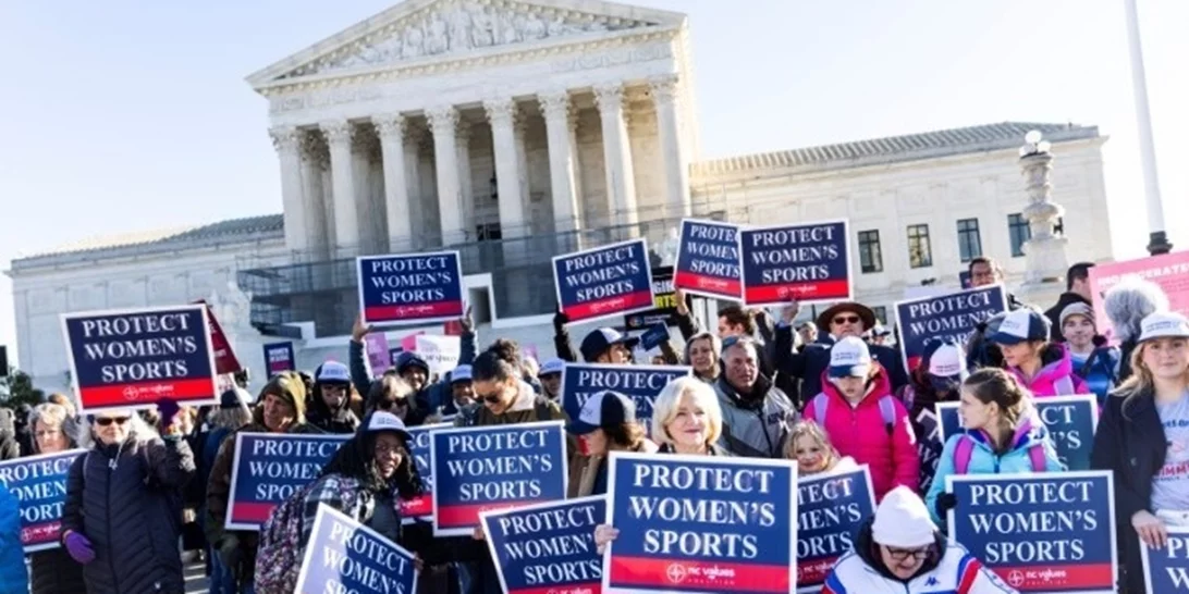 ΗΠΑ | Το Ανώτατο Δικαστήριο εξετάζει το δικαίωμα διεμφυλικών γυναικών να συμμετέχουν σε αθλητικές διοργανώσεις