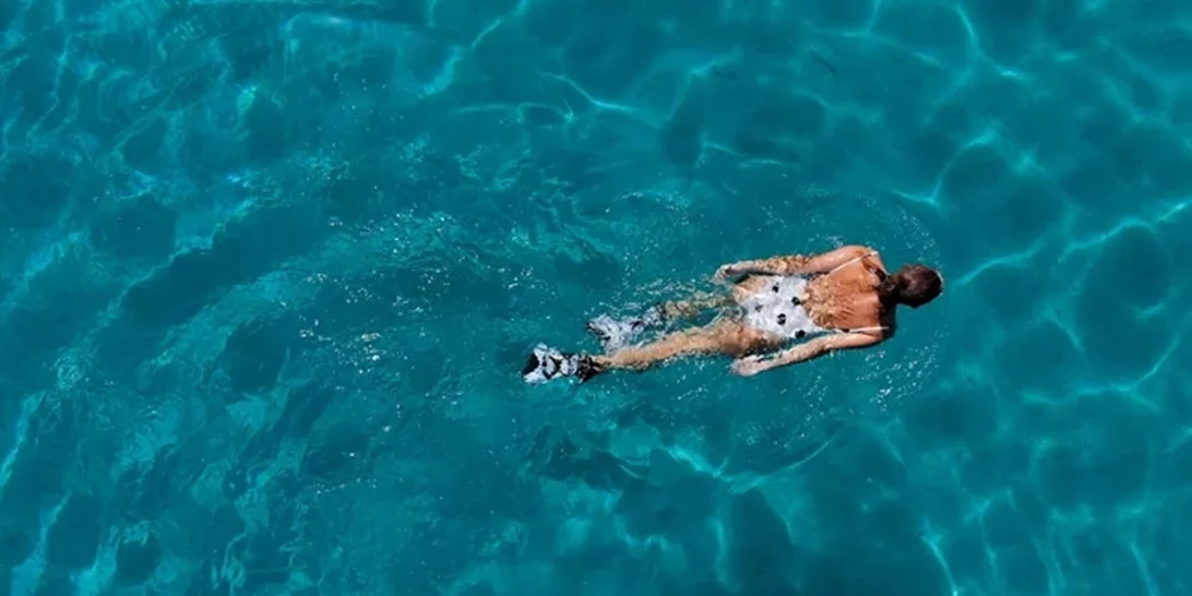 Κολύμπι ή τρέξιμο; Ποια από τις δύο μορφές άσκησης είναι πιο αποτελεσματική;