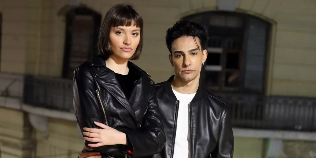 Η Φαίδρα Μπάρμπα είναι style icon | Τα on trend looks της στο videoclip που πρωταγωνιστεί