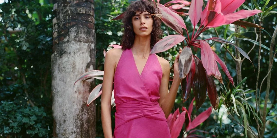 Τα πιο κομψά beachwear κομμάτια από τη Zara για τις πρώτες εμφανίσεις στην παραλία