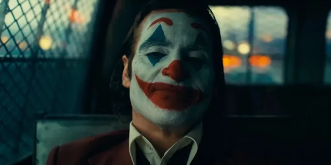 Ο Joaquin Phoenix είναι λαϊκός ήρωας στο τρέιλερ του Joker | Τρέλα Για Δύο