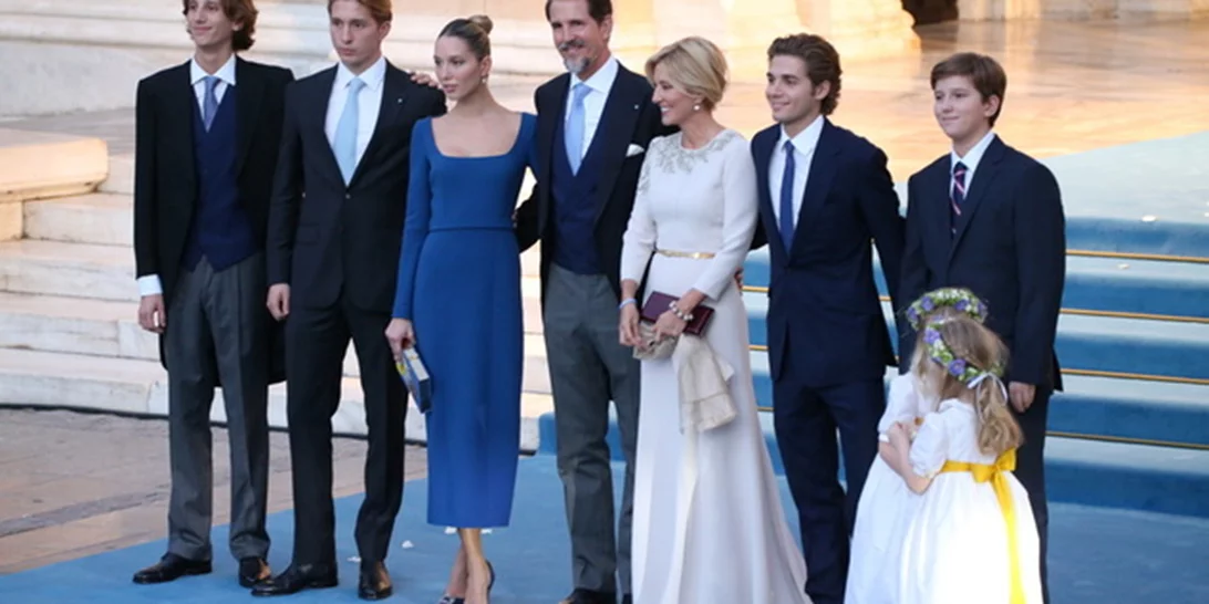 Η Μαρία Ολυμπία Γλίξμπουργκ πρωταγωνιστεί σε καμπάνια ξενοδοχείου μαζί με άλλους "γαλαζοαίματους"