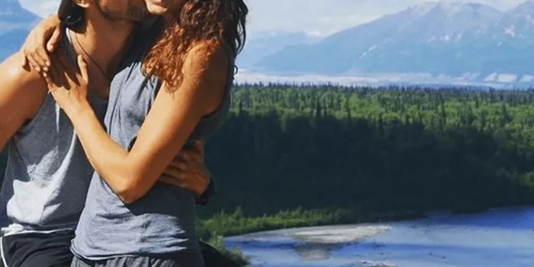 Νικήτρια του ελληνικού Next Top Model θηλάζει τη νεογέννητη κόρη της