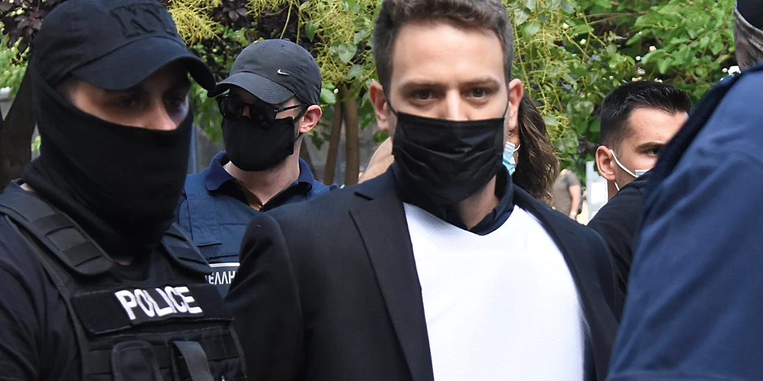 Γλυκά Νερά - Νέες αποκαλύψεις | Το σενάριο τρίτου προσώπου και τα περίεργα μηνύματα του πιλότου με τη Νικολούλη