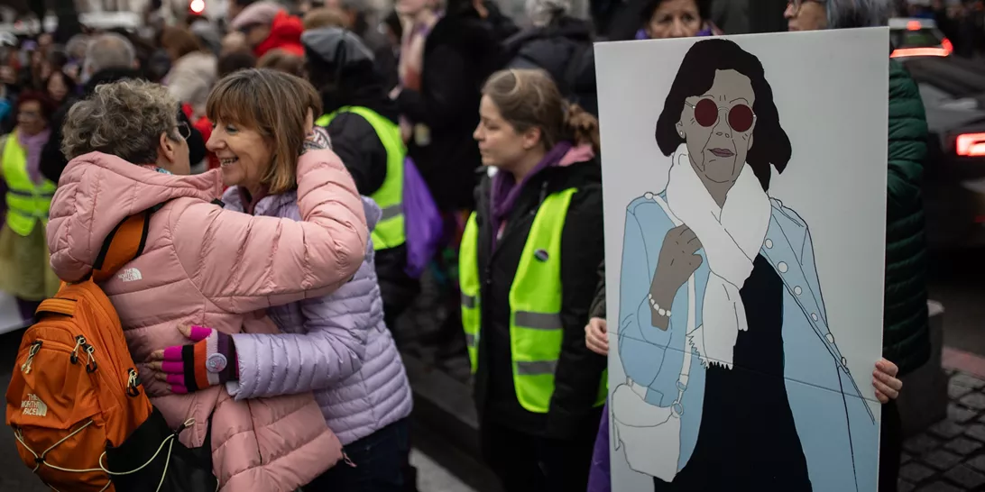 Η Γαλλία "γράφει" ιστορία | Το σεξ χωρίς συναίνεση είναι βιασμός