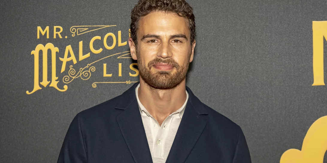 Theo James | Ο ελληνικής καταγωγής ηθοποιός που πρωταγωνιστεί στο Gentlemen του Netflix