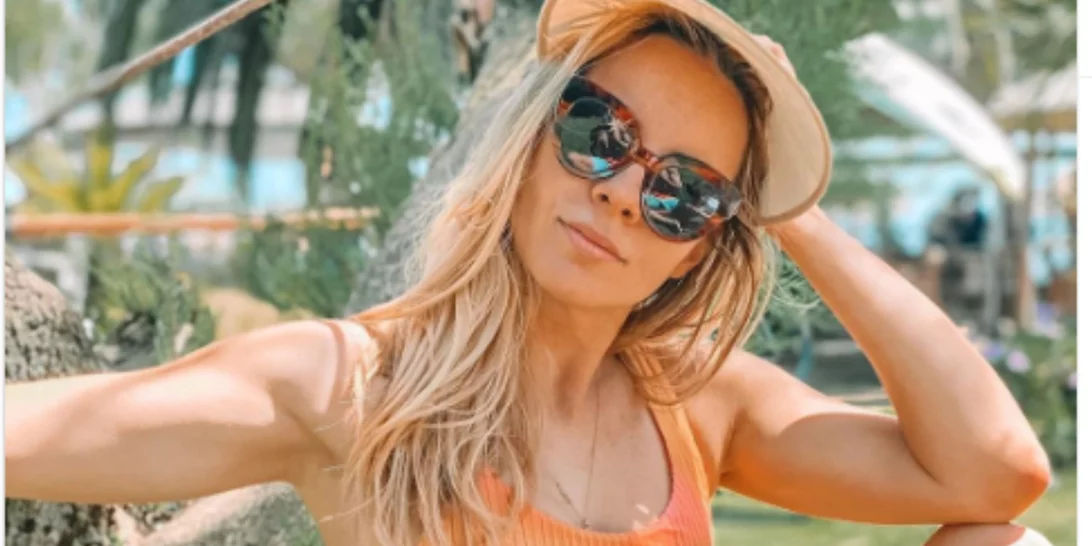 Χωρίς φίλτρα | Η Μαρία Λουίζα Βούρου ποζάρει με μαγιό και εντυπωσιάζει