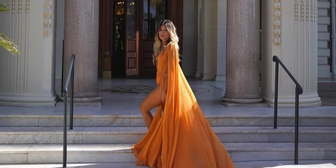 Είσαι καλεσμένη σε γάμο και δεν θέλεις να φορέσεις φόρεμα; Η Βάσια Κωσταρά προτείνει την πιο κομψή εναλλακτική