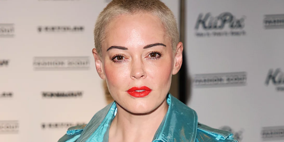 Η Rose McGowan είναι "περήφανη" για τις γυναίκες που κατηγορούν τον Marilyn Manson για κακοποίηση