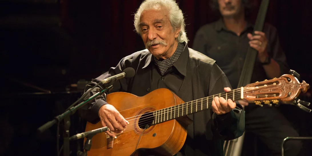 Ο Κώστας Χατζής σε μία σπάνια εμφάνιση στο Ηρώδειο με την πανέμορφη  κόρη του, Δανιέλα Χατζή