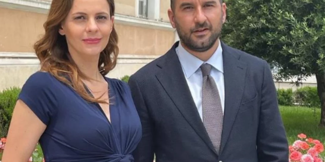 Έφη Αχτσιόγλου | Θετική στον κορονοϊό, λίγες ημέρες μετά τον έξι μηνών γιο της