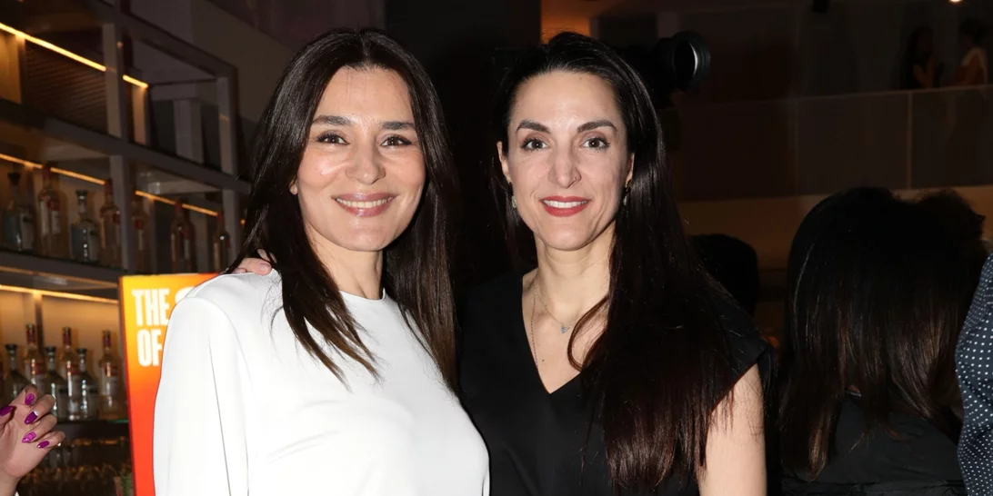 Μαρία Ναυπλιώτου και Κατερίνα Ευαγγελάτου | Οι άκρως ανοιξιάτικες εμφανίσεις τους σε fashion show της Athens Fashion Week