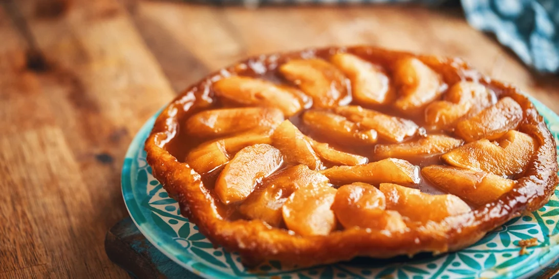 Η μόνη συνταγή για μηλόπιτα που χρειάζεσαι | Αφράτη σαν κέικ και έτοιμη σε 5 λεπτά