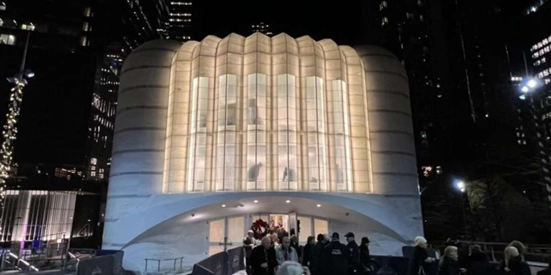 Συγκίνηση στη Νέα Υόρκη | Λειτούργησε ξανά μετά από 21 χρόνια ο ναός του Αγίου Νικολάου στο Σημείο Μηδέν [εικόνες]