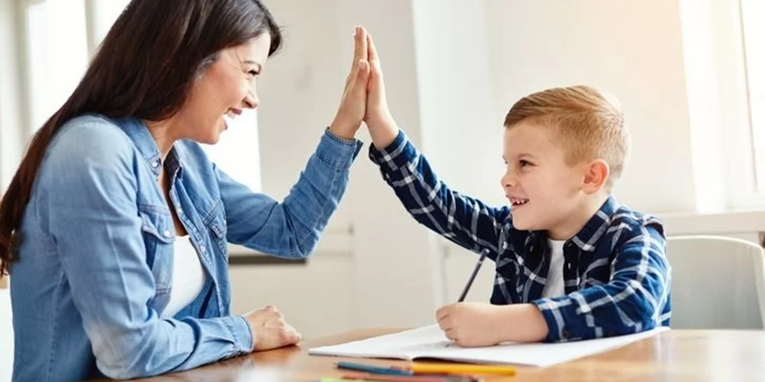 Αυτά είναι τα 9 χαρακτηριστικά των γονιών που μεγαλώνουν επιτυχημένα παιδιά