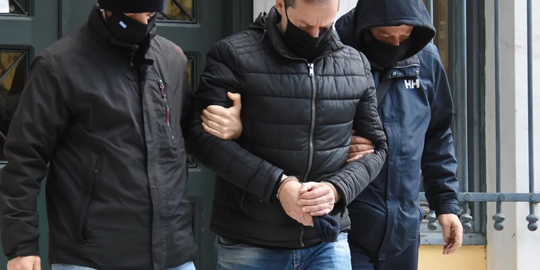 Δημήτρης Λιγνάδης | Οι φωτογραφίες που τον δείχνουν στην Ιθάκη τις ημερομηνίες που κατηγορείται για βιασμό