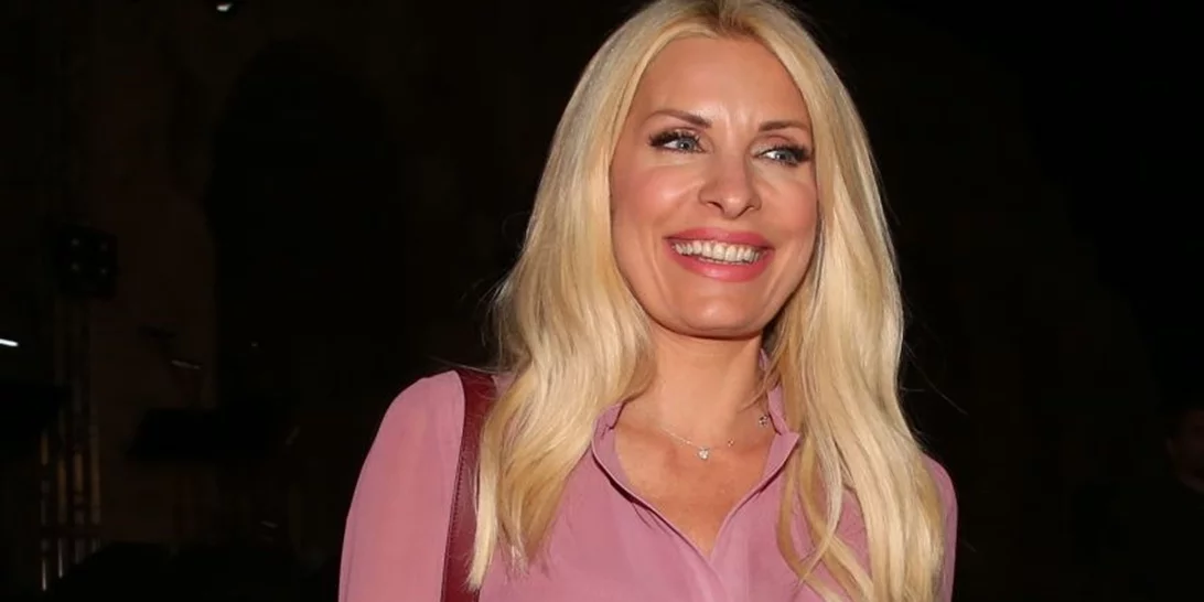 Η Ελένη Μενεγάκη ολοκληρώνει την καριέρα της στην καθημερινή τηλεόραση μετά από 30 χρόνια