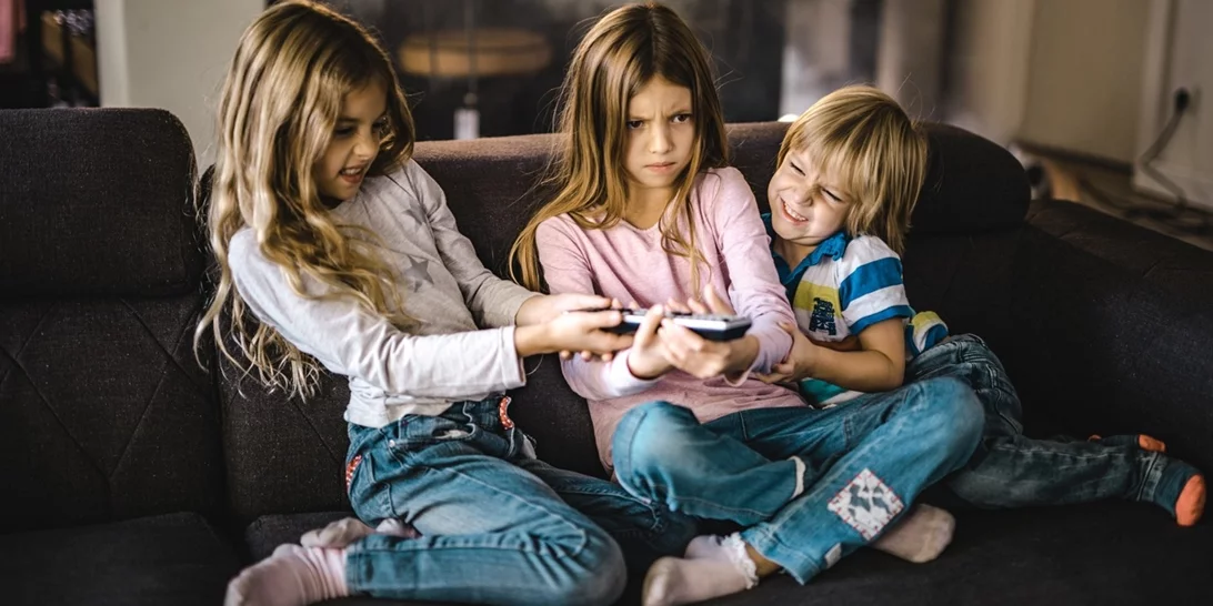 Ζήλεια ανάμεσα στα αδέλφια | Πώς μπορούν οι γονείς να διαχειριστούν τις εντάσεις;