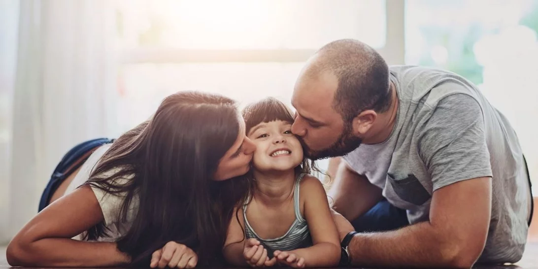 Σεισμός: Τι πρέπει να κάνουμε μαζί με τα παιδιά πριν, κατά τη διάρκεια και μετά τη δόνηση