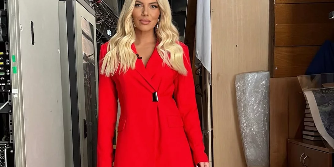 "Είναι και το σύμπαν που με ακούει να μιλάω για βάφτιση στο νερό" | Το επικό σχόλιο της Ιωάννας Μαλέσκου