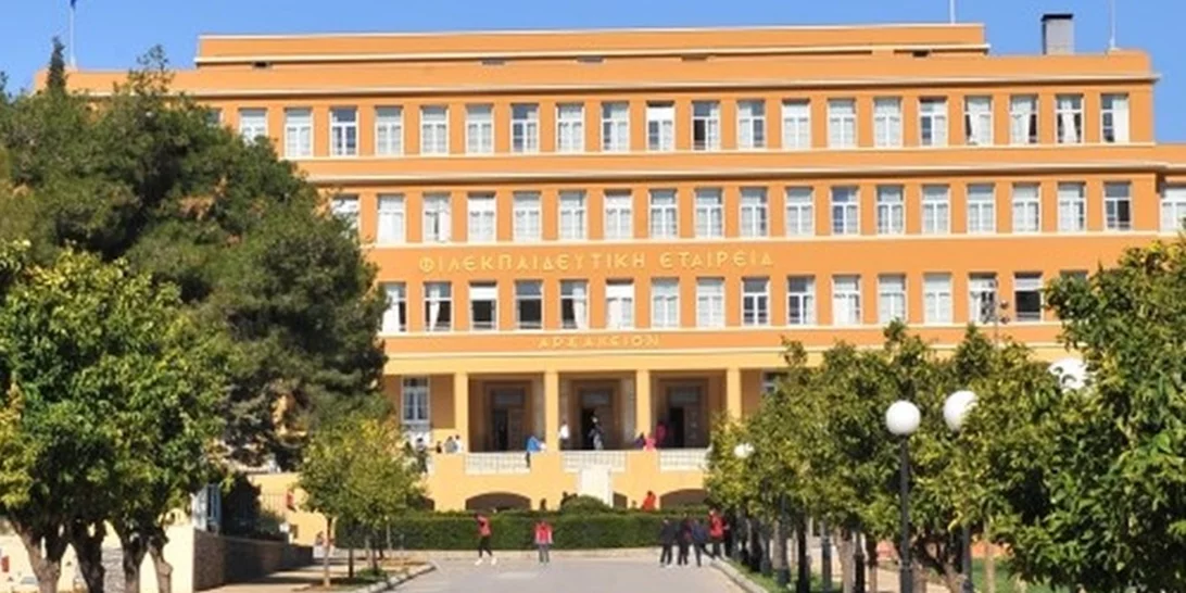 Bullying στο Αρσάκειο | Οι γονείς ζήτησαν να διώξουν από το σχολείο τους "νταήδες" - Σήμερα οι αποφάσεις