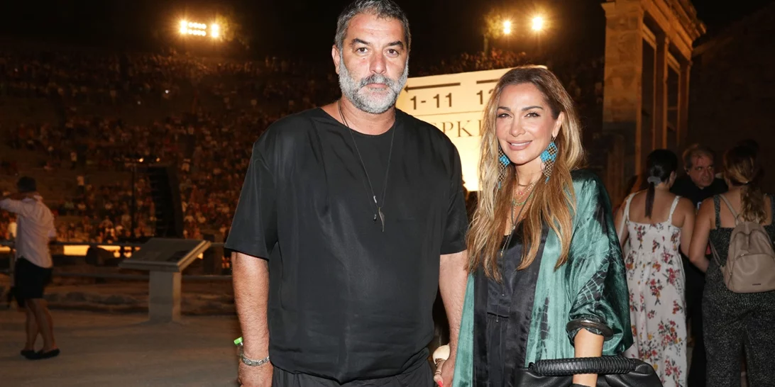 Ο Βασίλης Μπιμπίκης είναι ένας υποστηρικτικός σύντροφος | Βρέθηκε στην πρεμιέρα της Δέσποινας Βανδή μαζί με τους γονείς του