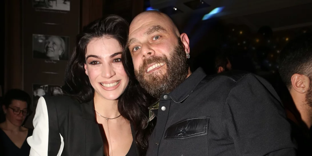 "Πόσο ερωτευμένα την κοιτά' | Το viral video με τον χορό της Ήβης Αδάμου και του Stavento