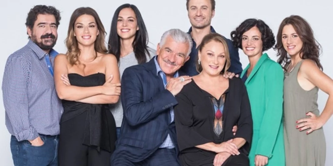 Η Βάσω Λασκαράκη στα γυρίσματα για το Σόι Σου: "Ανάθεμα κι αν σταυρώσαμε ατάκα από τα γέλια"