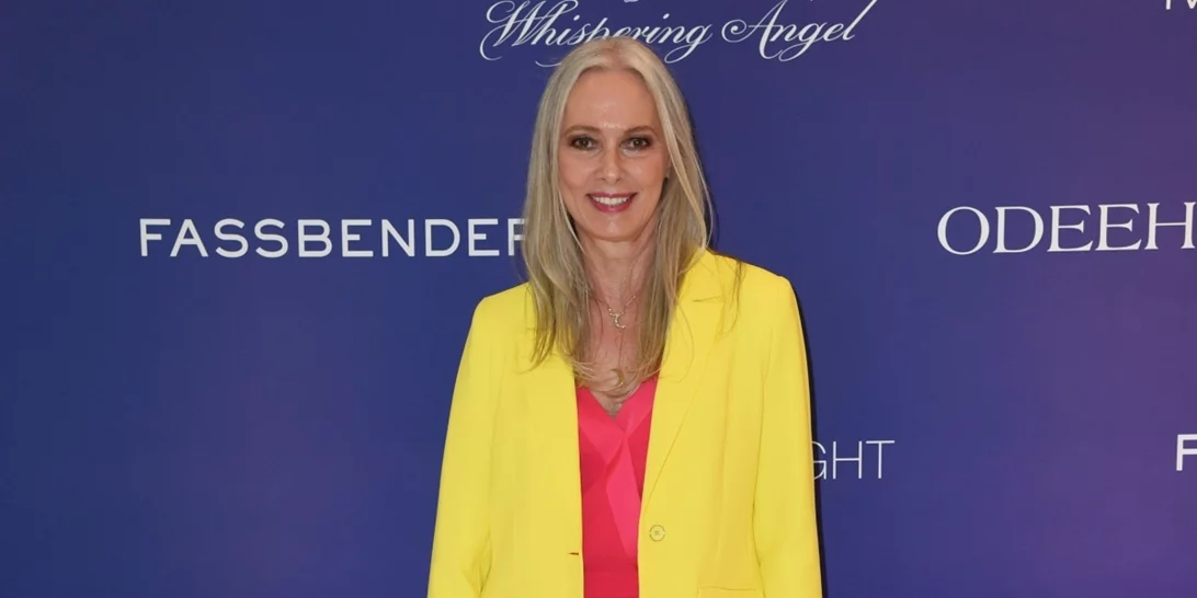 Petra van Bremen | Τα looks της από τις διακοπές της στη Μύκονο είναι ό,τι οφείλει στο στιλ της κάθε γυναίκα άνω των 50