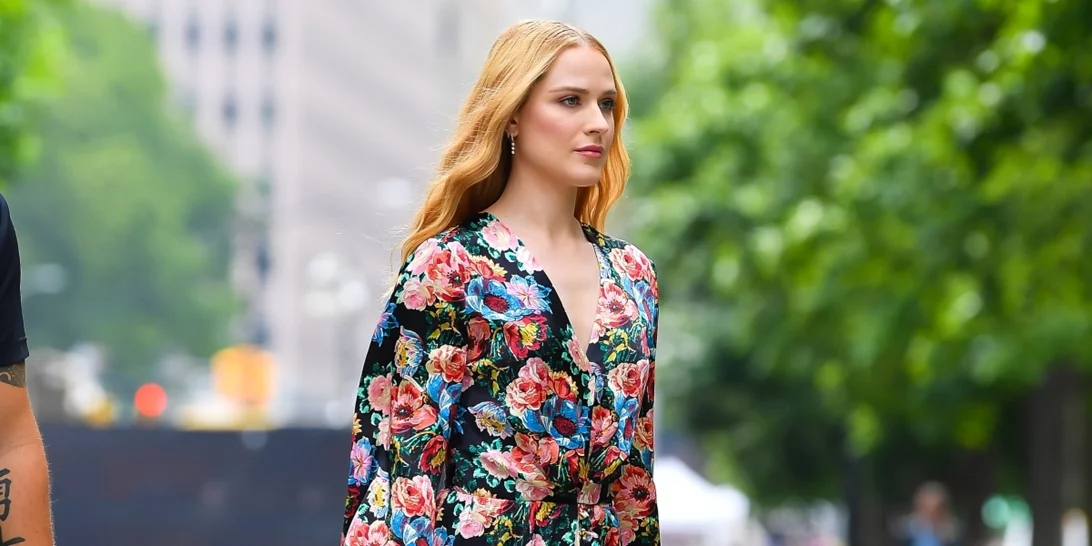 Το φόρεμα της Zara που αποδεικνύει πως το φλοράλ φοριέται και τον χειμώνα