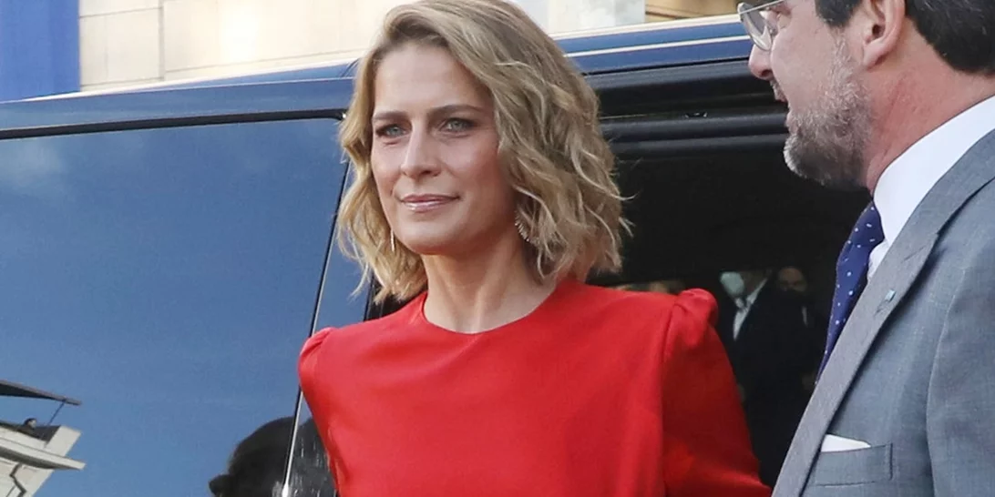 Η Τατιάνα Μπλάτνικ αγκαλιά με τον Νικόλαο κάτω απο την Ακρόπολη 21 χρόνια πριν